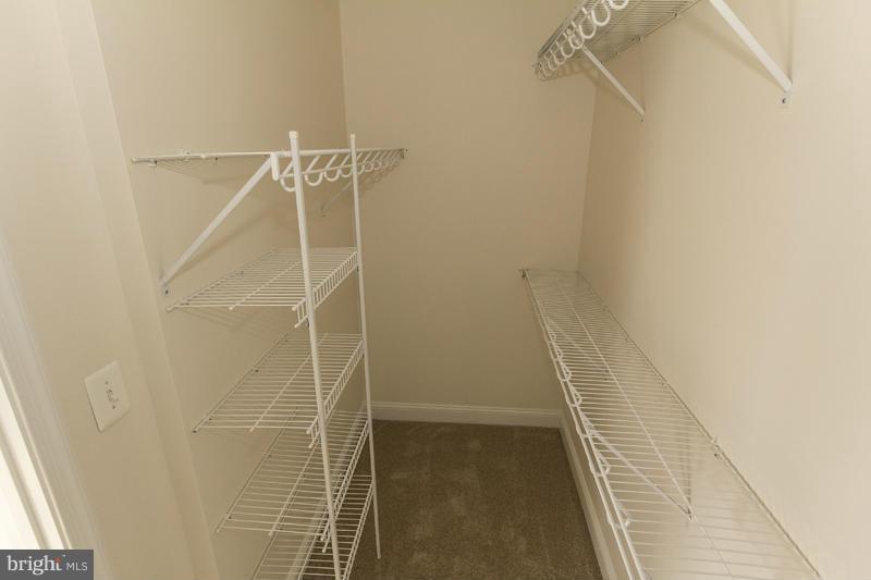 CAMDEN CROSSING - Residential Lease