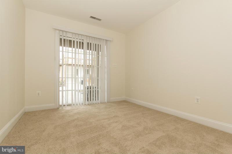 CAMDEN CROSSING - Residential Lease