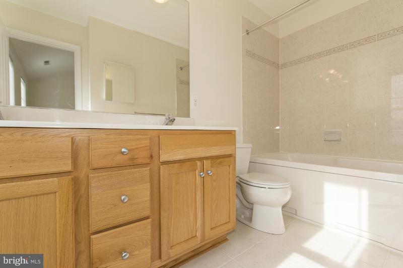 CAMDEN CROSSING - Residential Lease