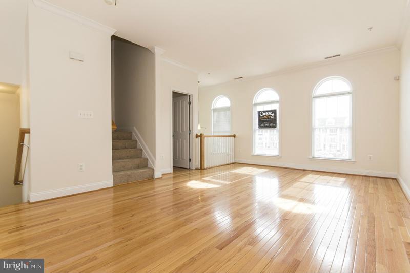 CAMDEN CROSSING - Residential Lease