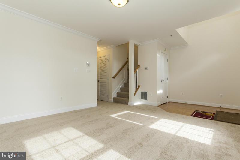 CAMDEN CROSSING - Residential Lease