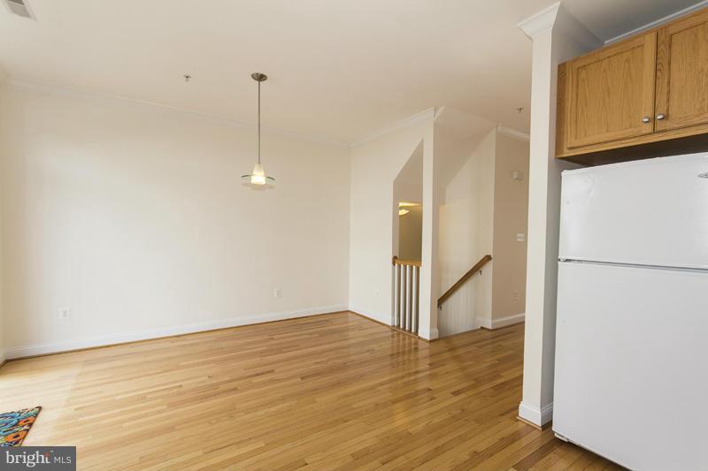 CAMDEN CROSSING - Residential Lease