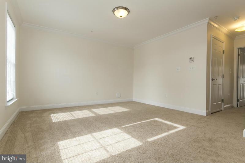 CAMDEN CROSSING - Residential Lease