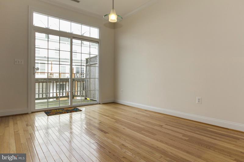 CAMDEN CROSSING - Residential Lease