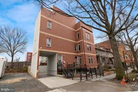 915 3rd Street NE, Washington, DC 20002 - MLS#: DCDC2155662