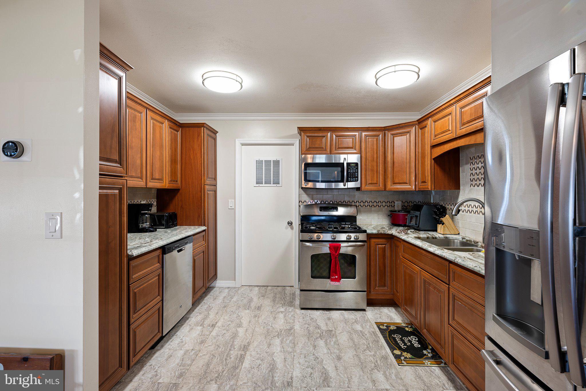 885 DOVER LEIPSIC ROAD