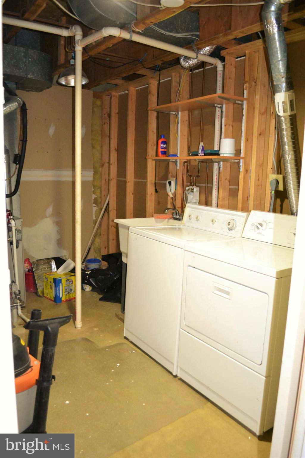 HUNTER VILLAGE - Residential Lease