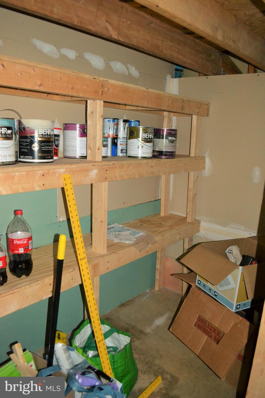 HUNTER VILLAGE - Residential Lease