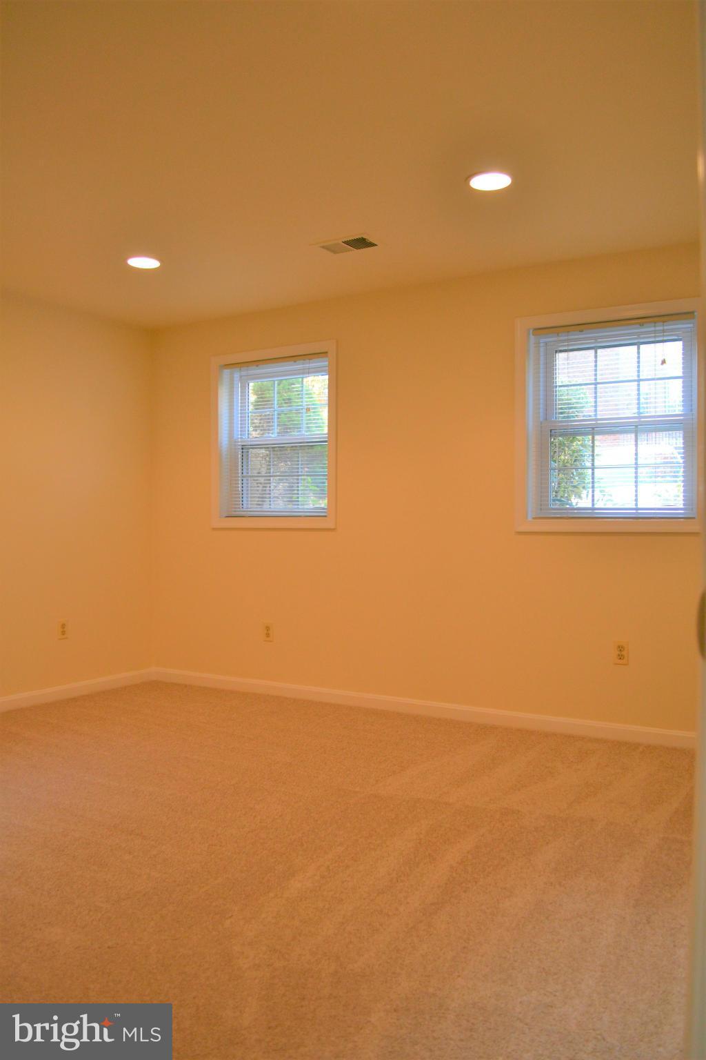 HUNTER VILLAGE - Residential Lease