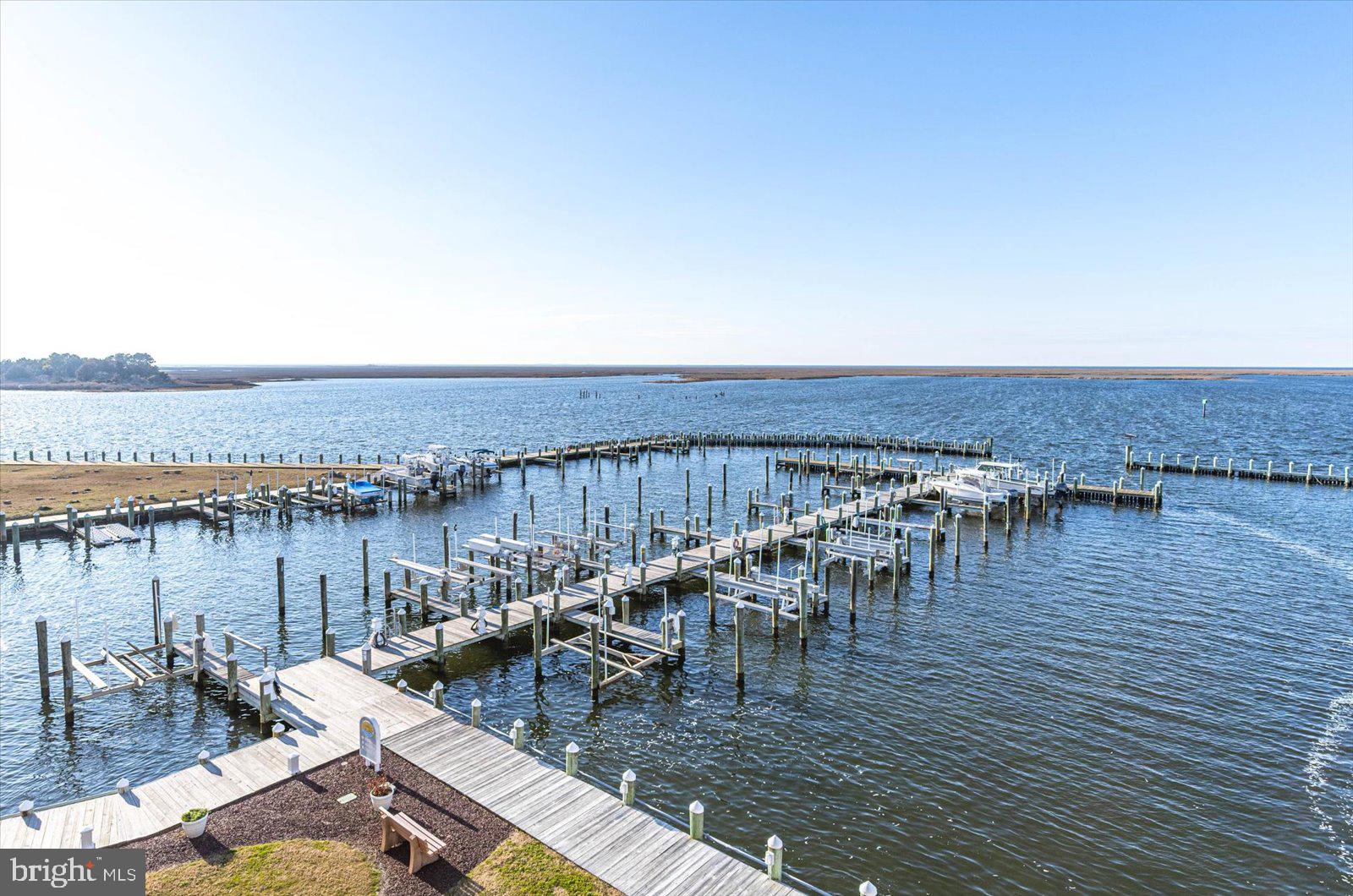 HARBOUR LIGHT CONDOS - Residential