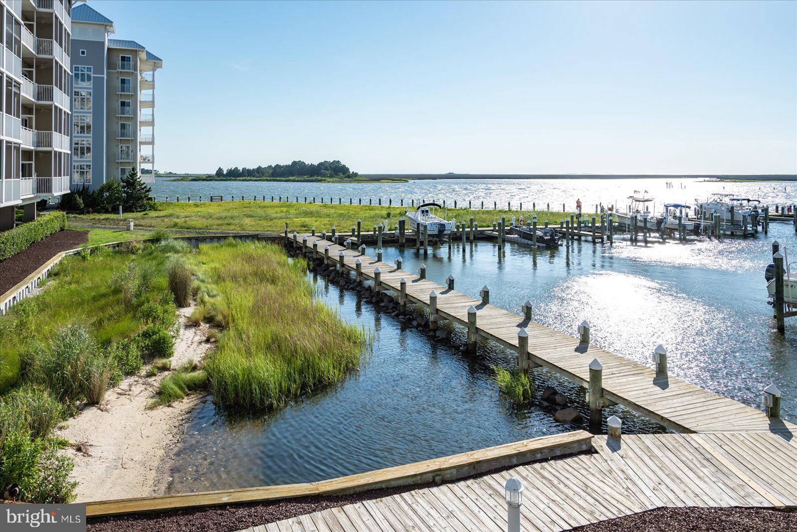 HARBOUR LIGHT CONDOS - Residential