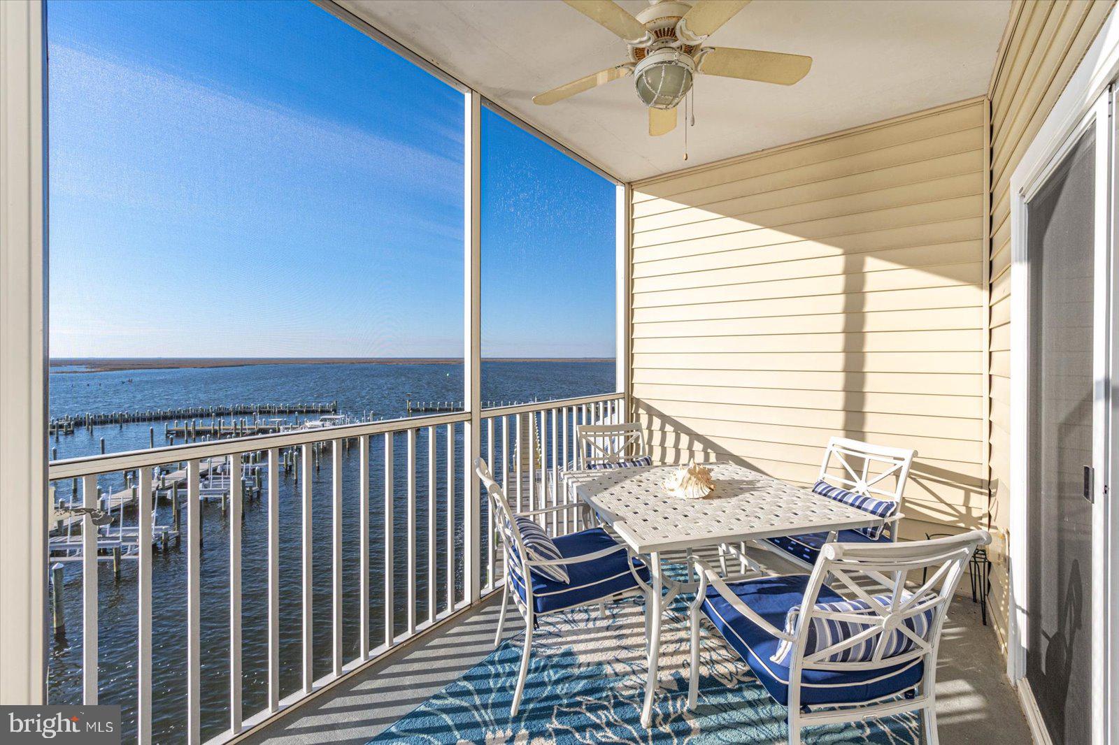 HARBOUR LIGHT CONDOS - Residential