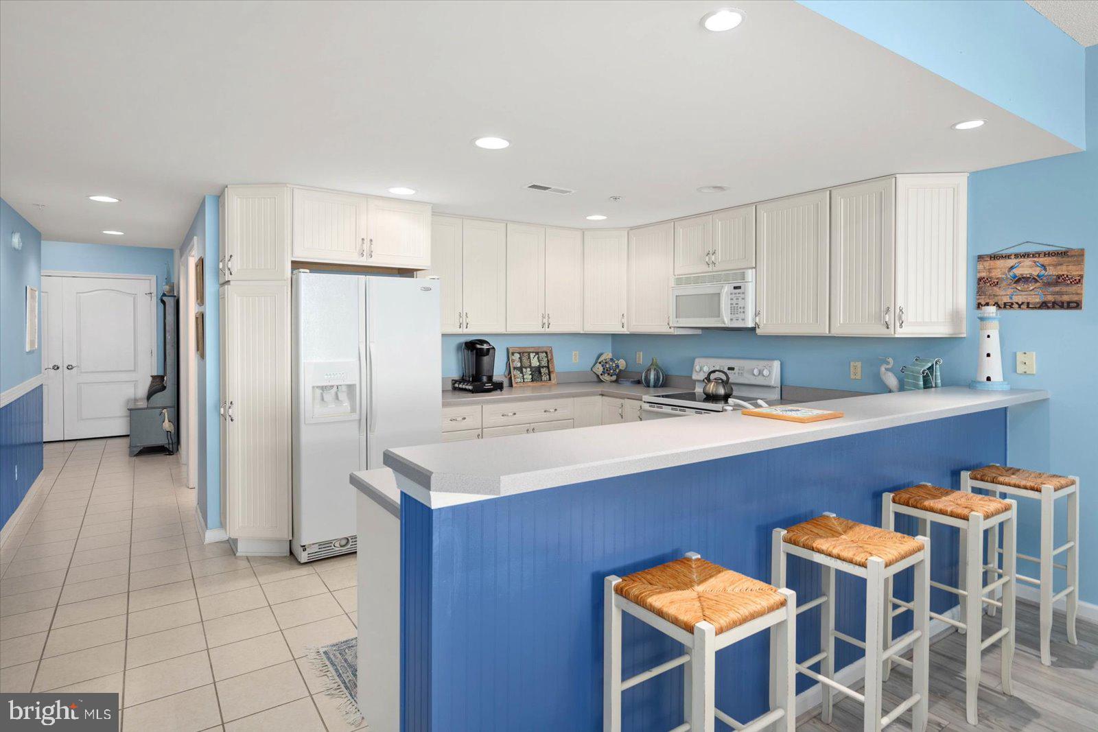 HARBOUR LIGHT CONDOS - Residential