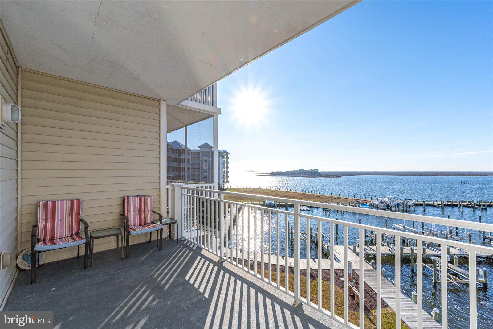 HARBOUR LIGHT CONDOS - Residential