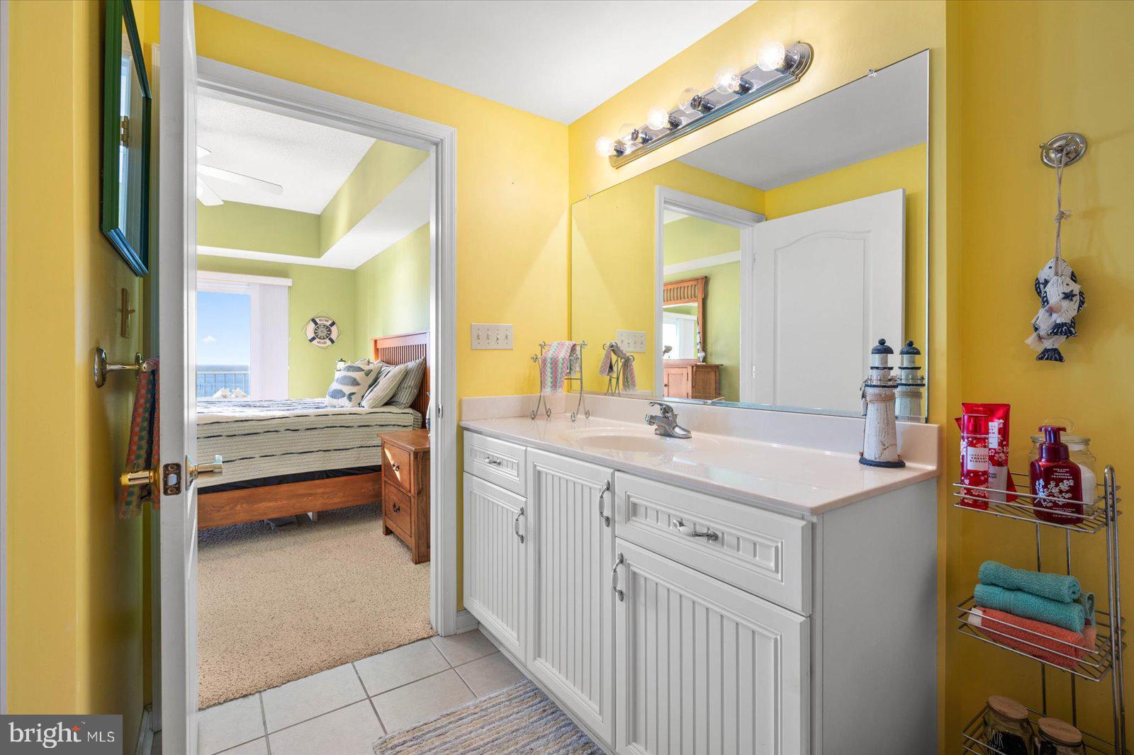 HARBOUR LIGHT CONDOS - Residential