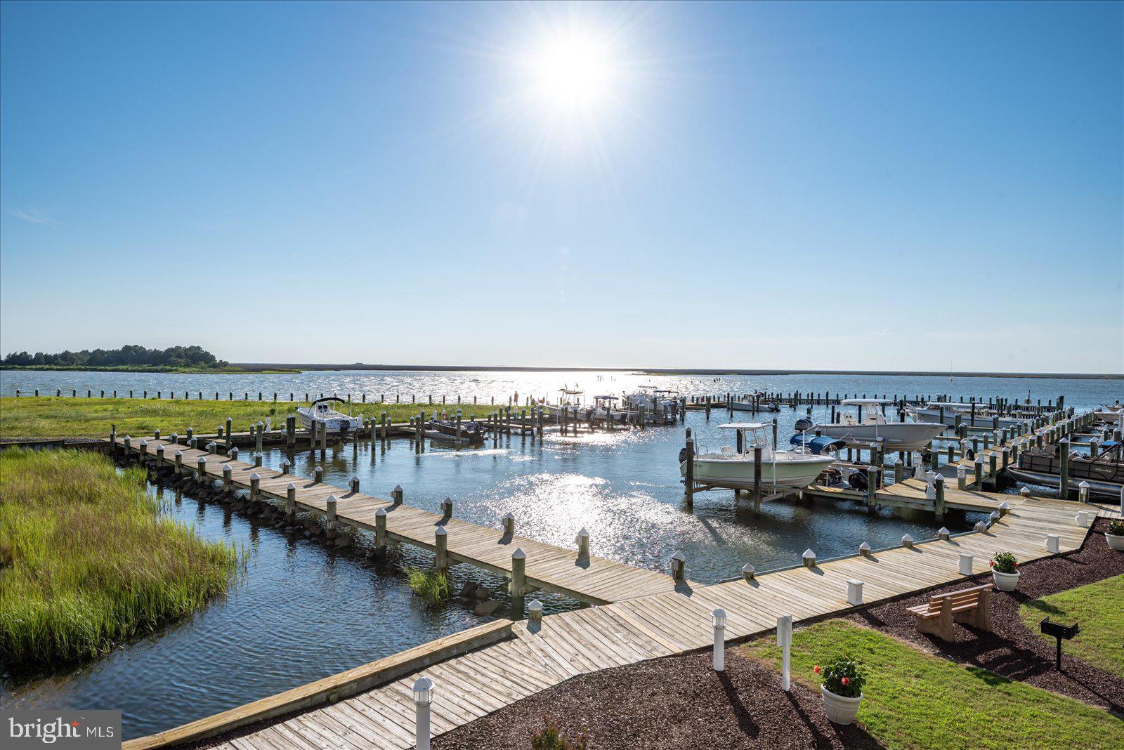 HARBOUR LIGHT CONDOS - Residential