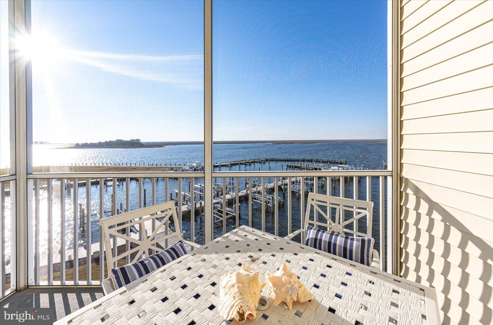 HARBOUR LIGHT CONDOS - Residential