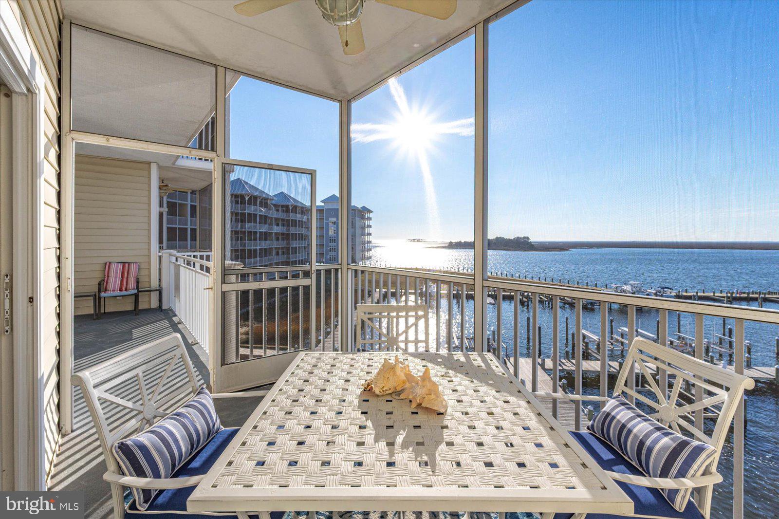 HARBOUR LIGHT CONDOS - Residential