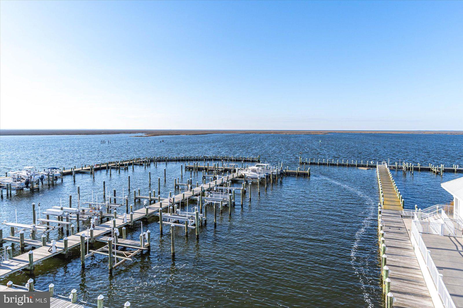 HARBOUR LIGHT CONDOS - Residential