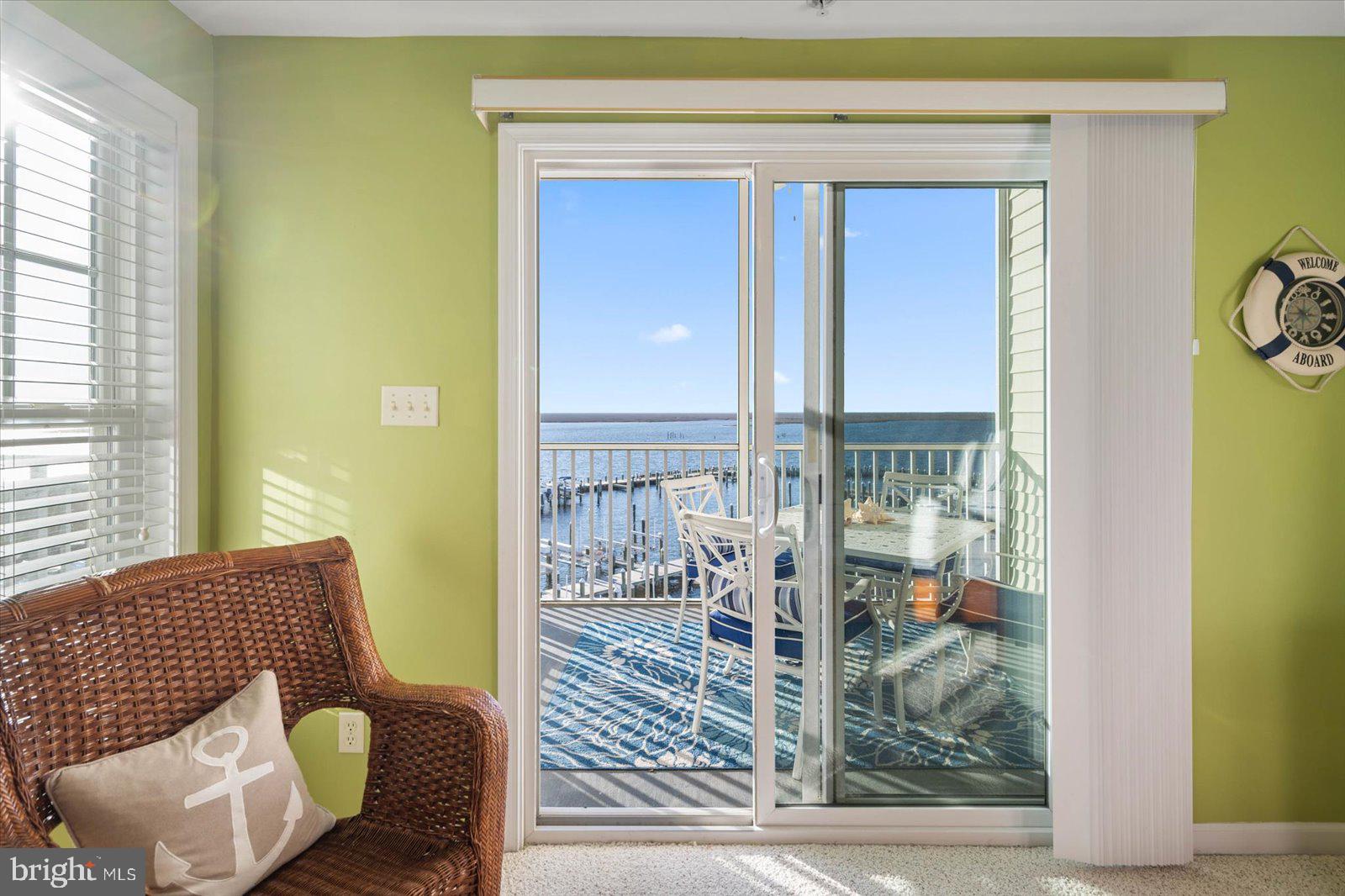 HARBOUR LIGHT CONDOS - Residential