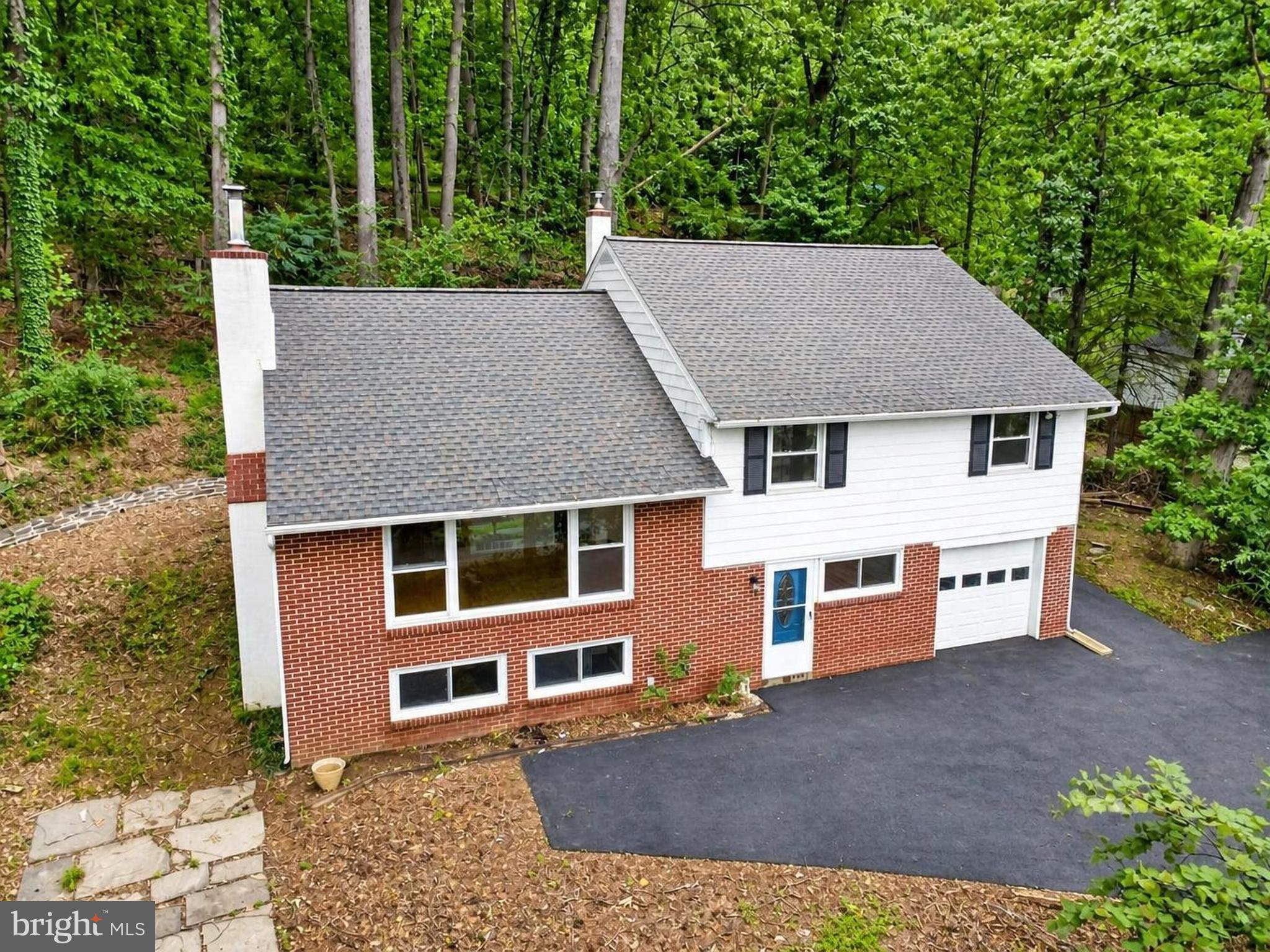 156 GYPSY LANE