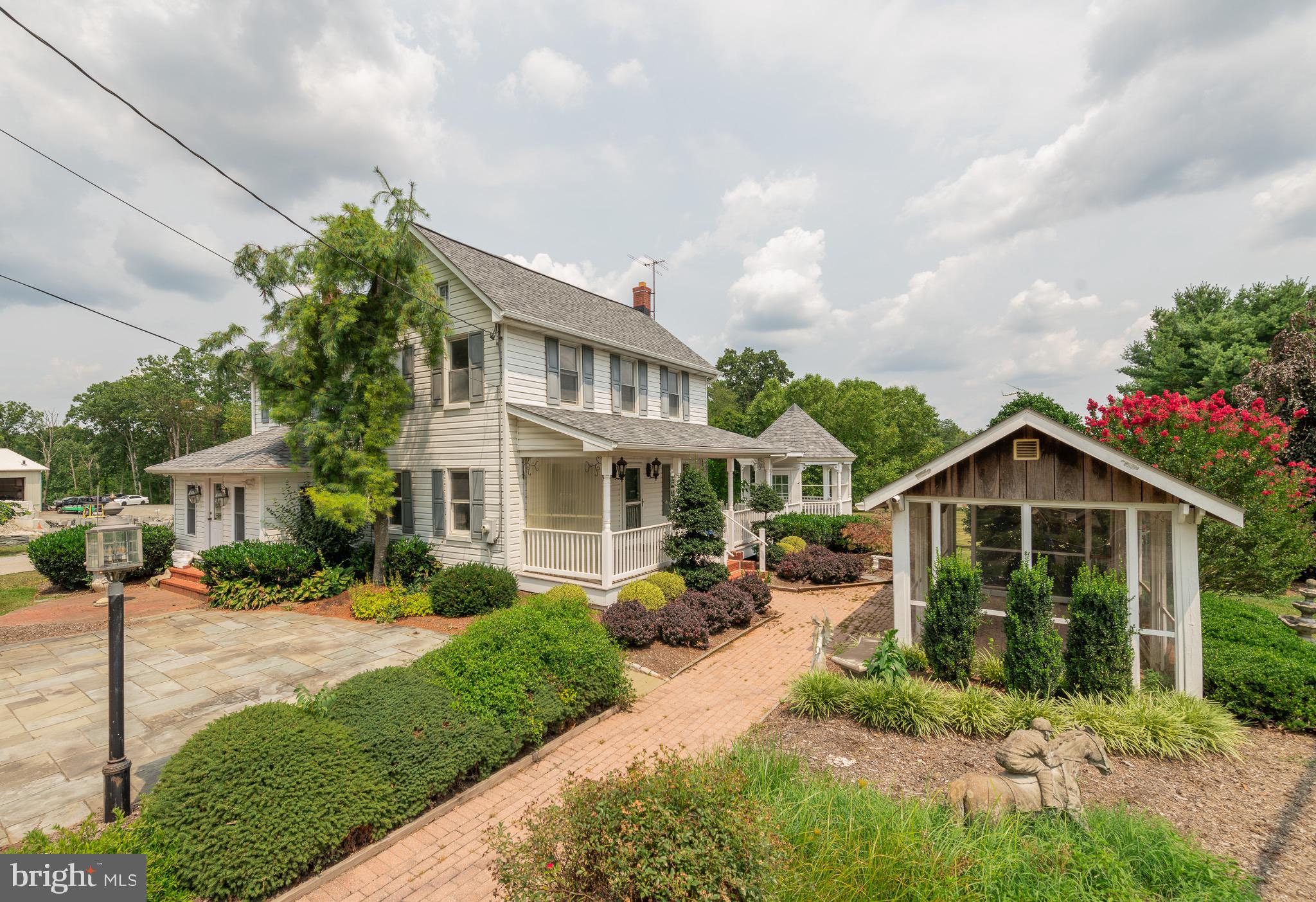 1608 JARRETTSVILLE ROAD