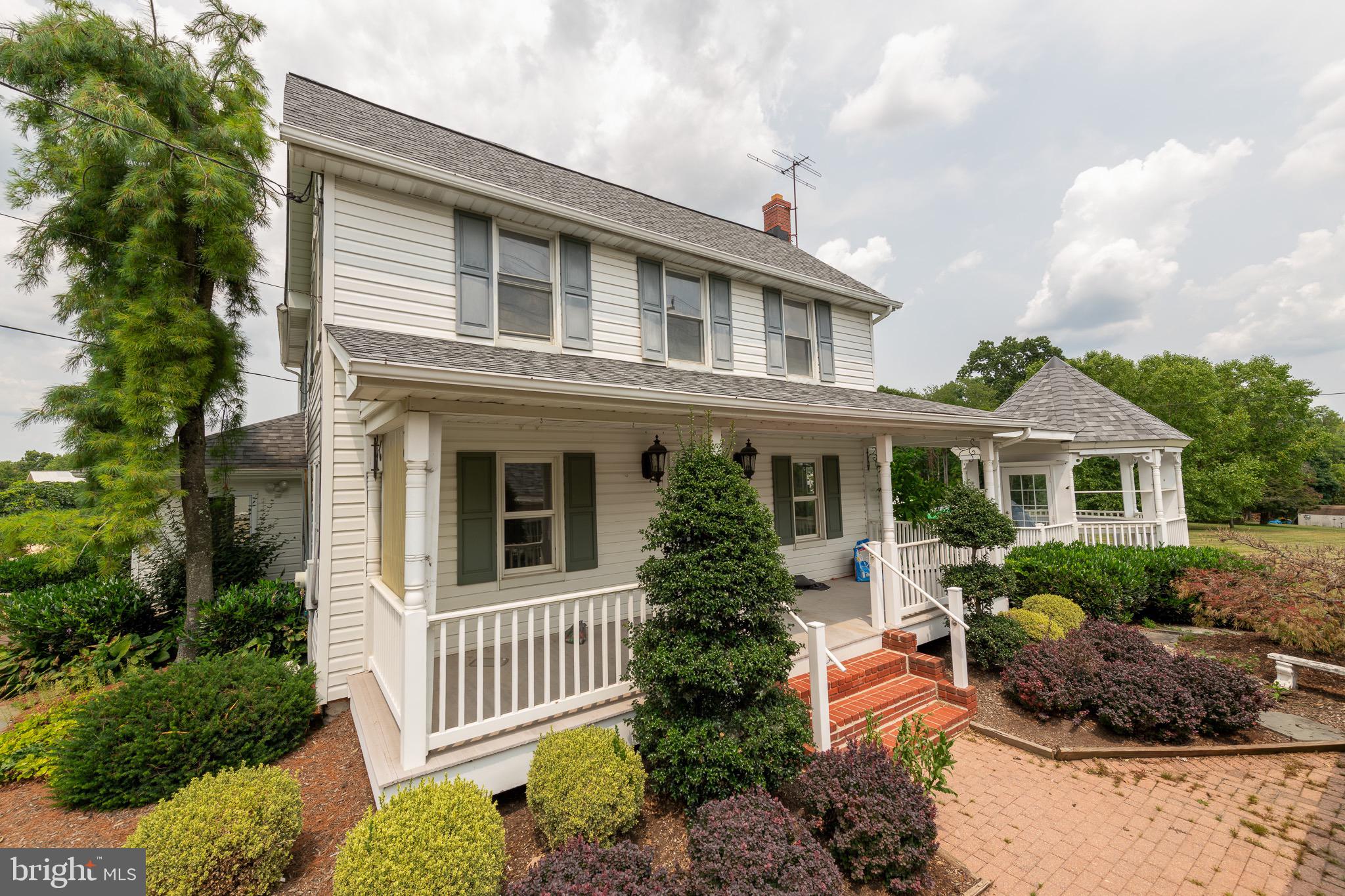 1608 JARRETTSVILLE ROAD