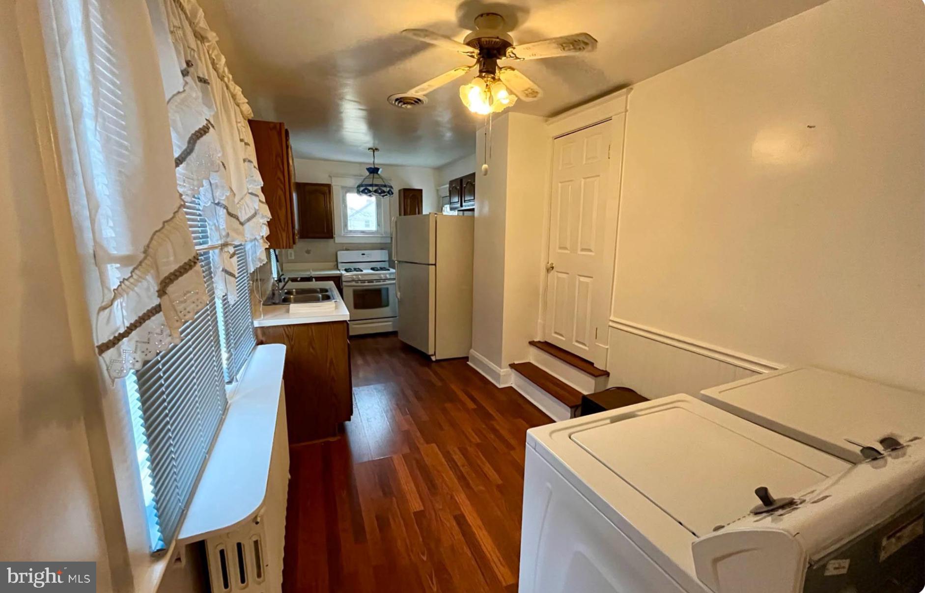 PARKVILLE - Residential Lease