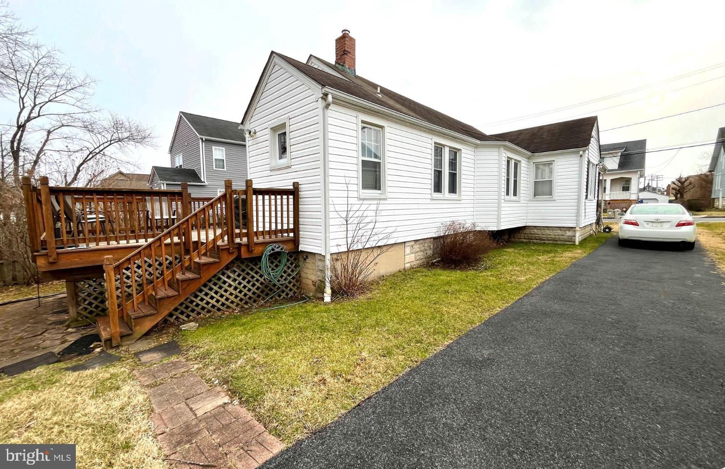 PARKVILLE - Residential Lease