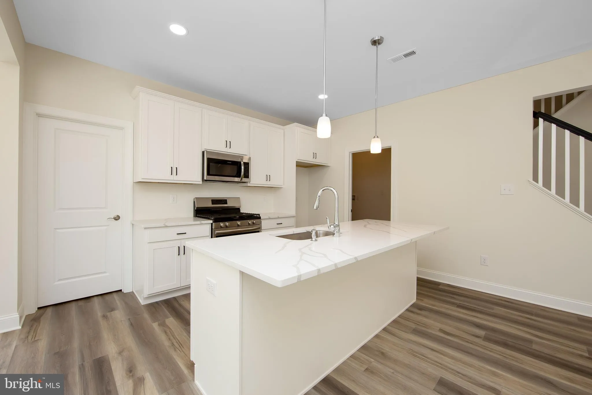 Monroeville, New Jersey 08343, United States, 5 Bedrooms Bedrooms, ,4 BathroomsBathrooms,Residential,Active,98375