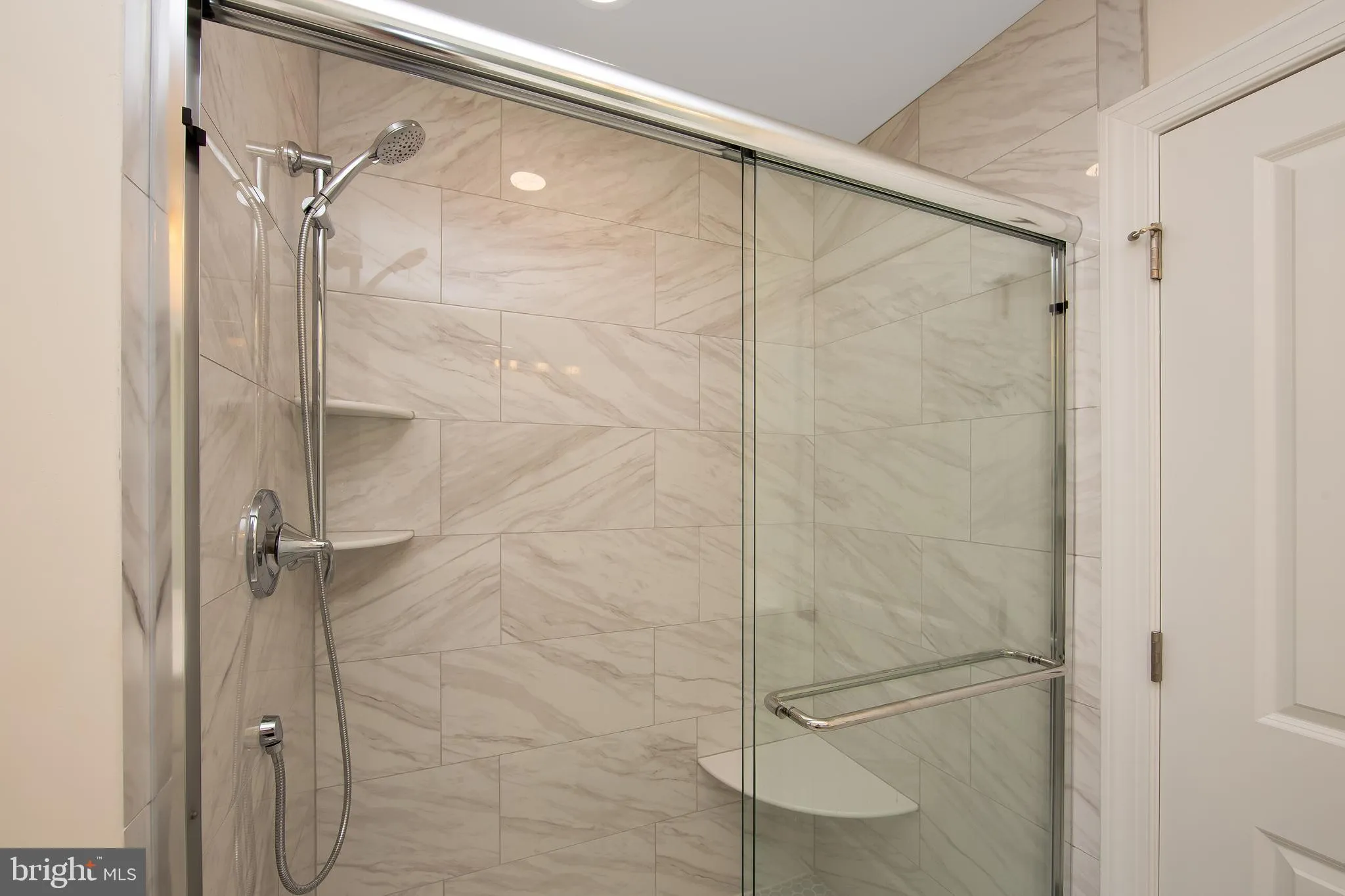 Monroeville, New Jersey 08343, United States, 5 Bedrooms Bedrooms, ,4 BathroomsBathrooms,Residential,Active,98375