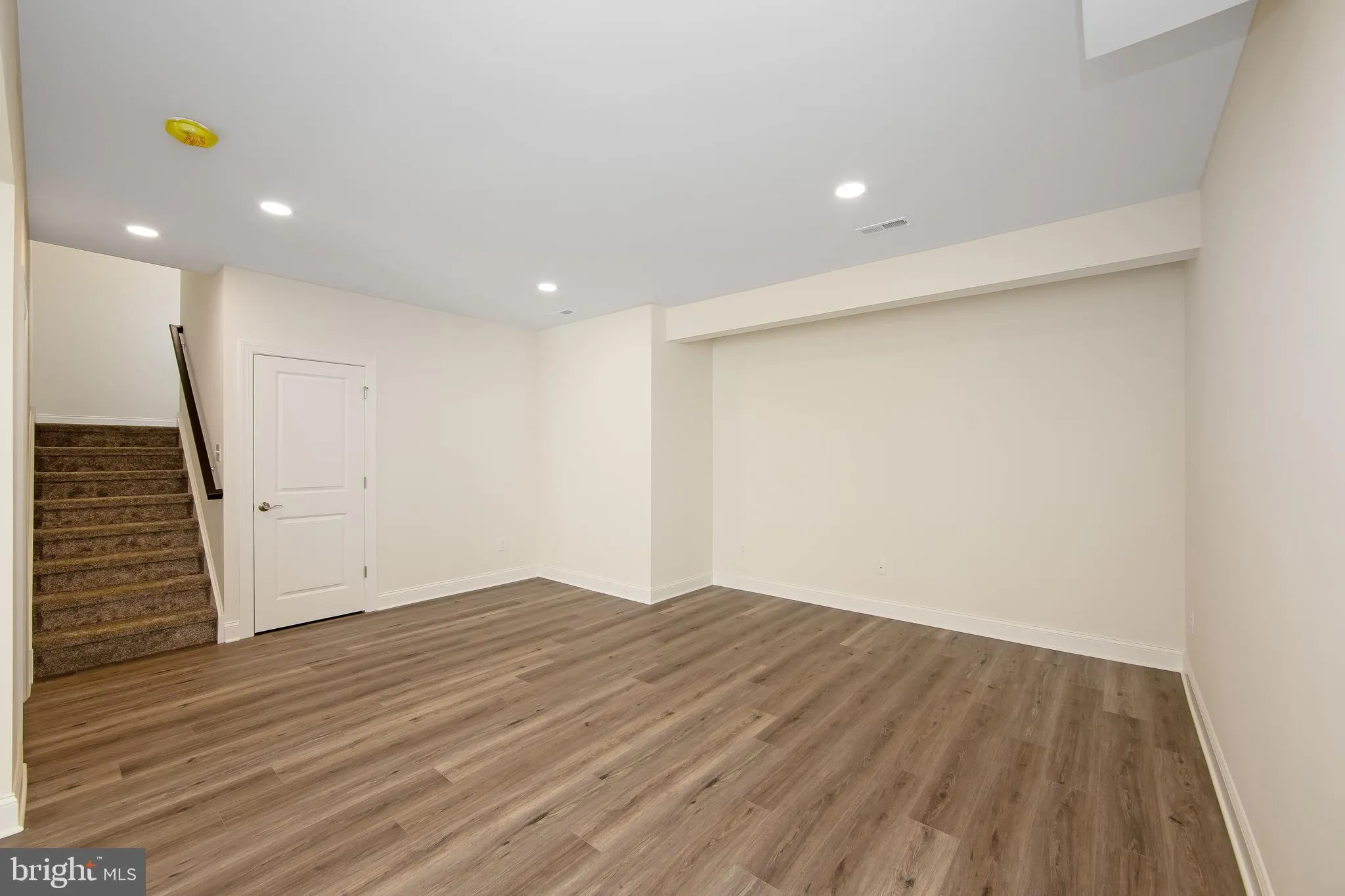 Monroeville, New Jersey 08343, United States, 5 Bedrooms Bedrooms, ,4 BathroomsBathrooms,Residential,Active,98375