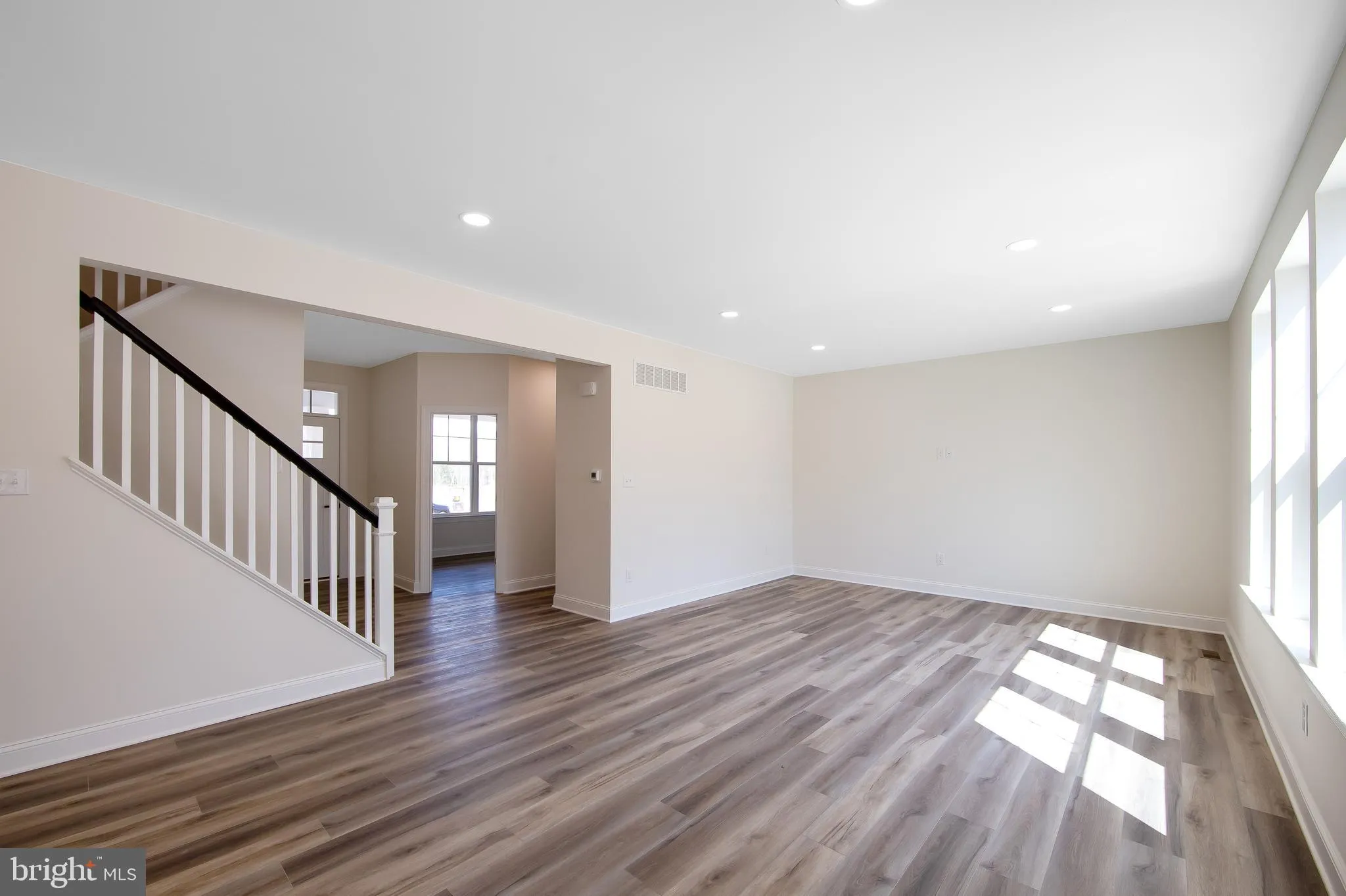 Monroeville, New Jersey 08343, United States, 5 Bedrooms Bedrooms, ,4 BathroomsBathrooms,Residential,Active,98375