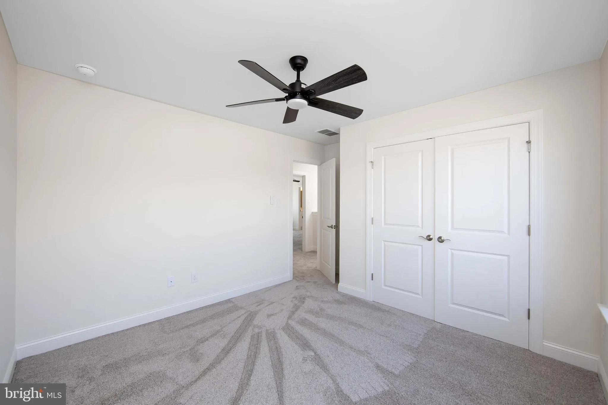 Monroeville, New Jersey 08343, United States, 5 Bedrooms Bedrooms, ,4 BathroomsBathrooms,Residential,Active,98375