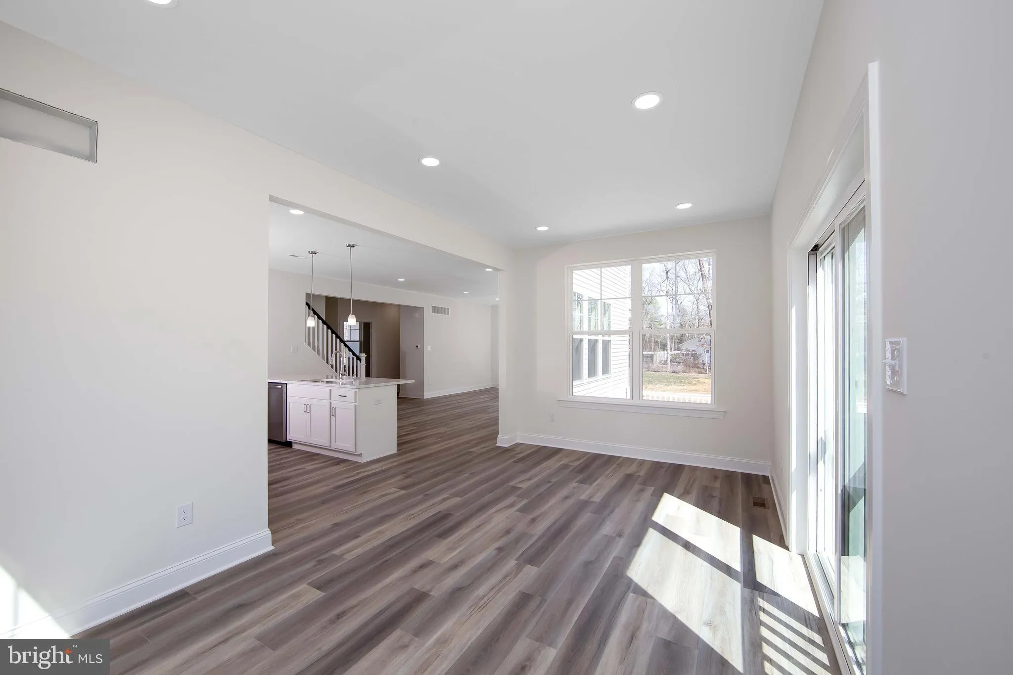 Monroeville, New Jersey 08343, United States, 5 Bedrooms Bedrooms, ,4 BathroomsBathrooms,Residential,Active,98375