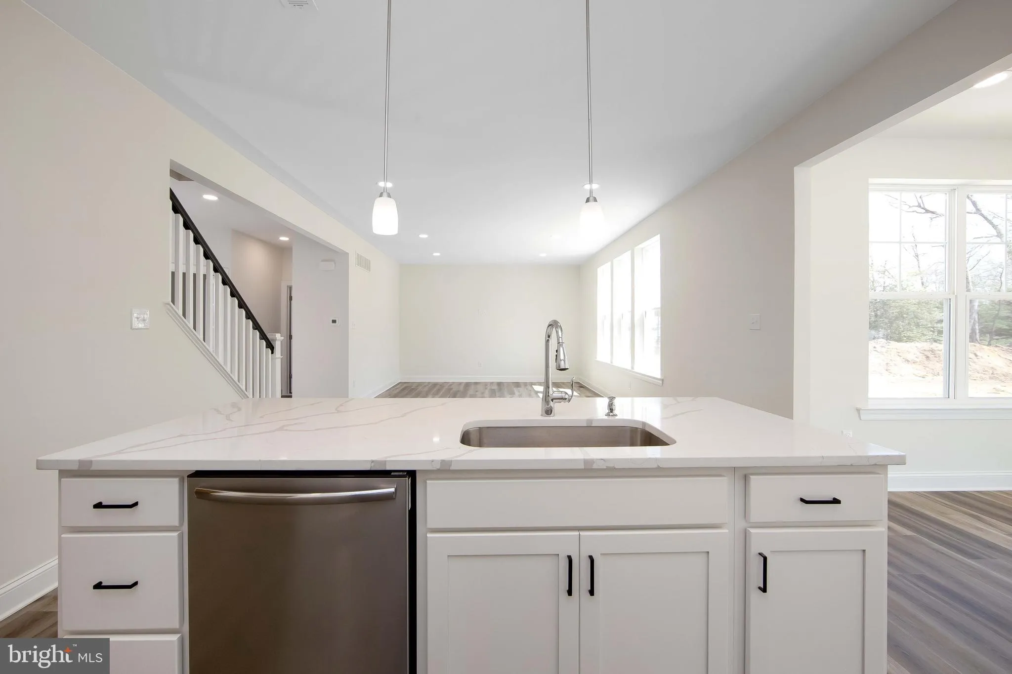 Monroeville, New Jersey 08343, United States, 5 Bedrooms Bedrooms, ,4 BathroomsBathrooms,Residential,Active,98375