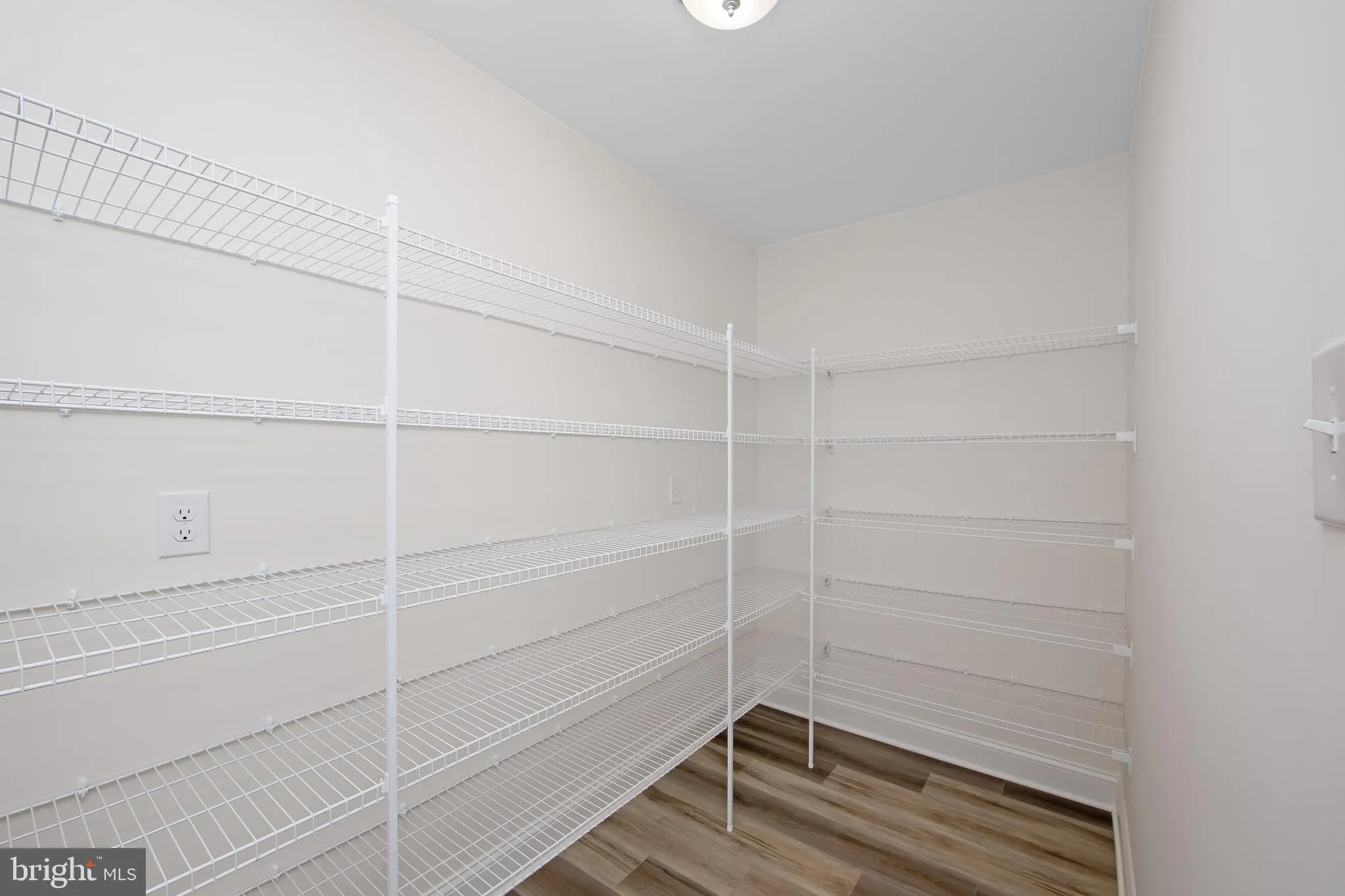 Monroeville, New Jersey 08343, United States, 5 Bedrooms Bedrooms, ,4 BathroomsBathrooms,Residential,Active,98375