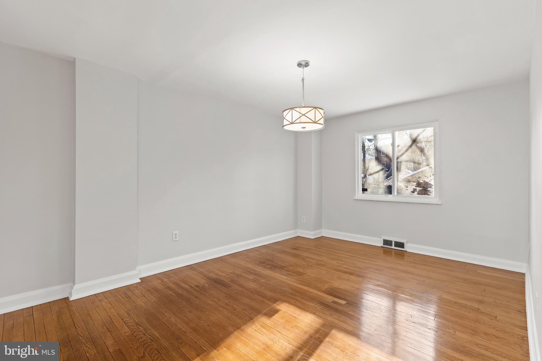 MOUNT WASHINGTON - Residential