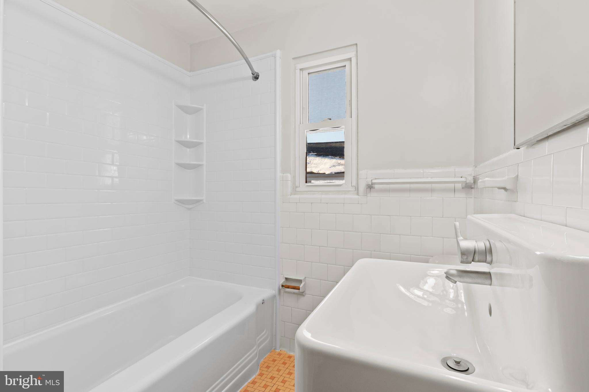 MOUNT WASHINGTON - Residential