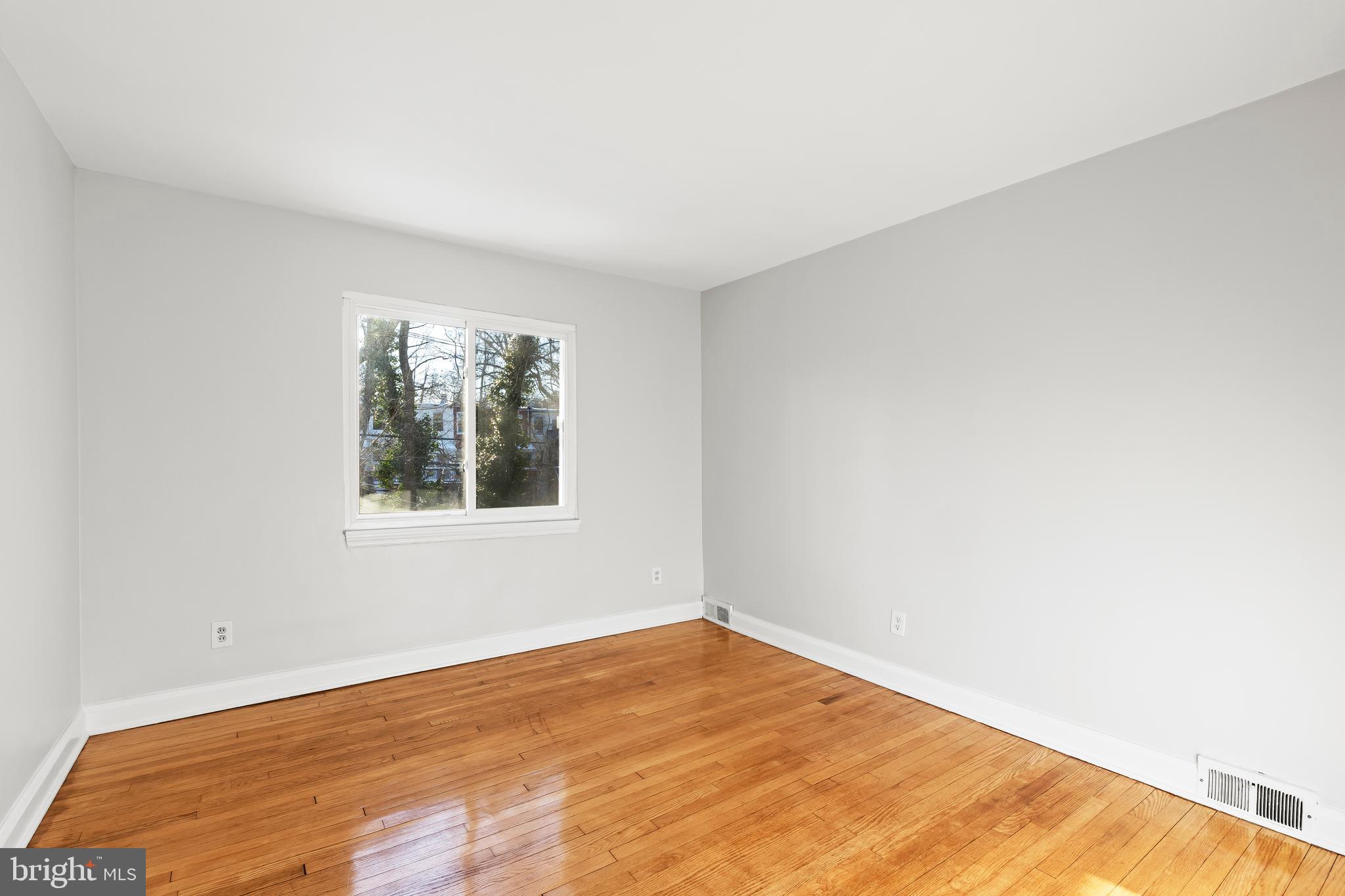 MOUNT WASHINGTON - Residential