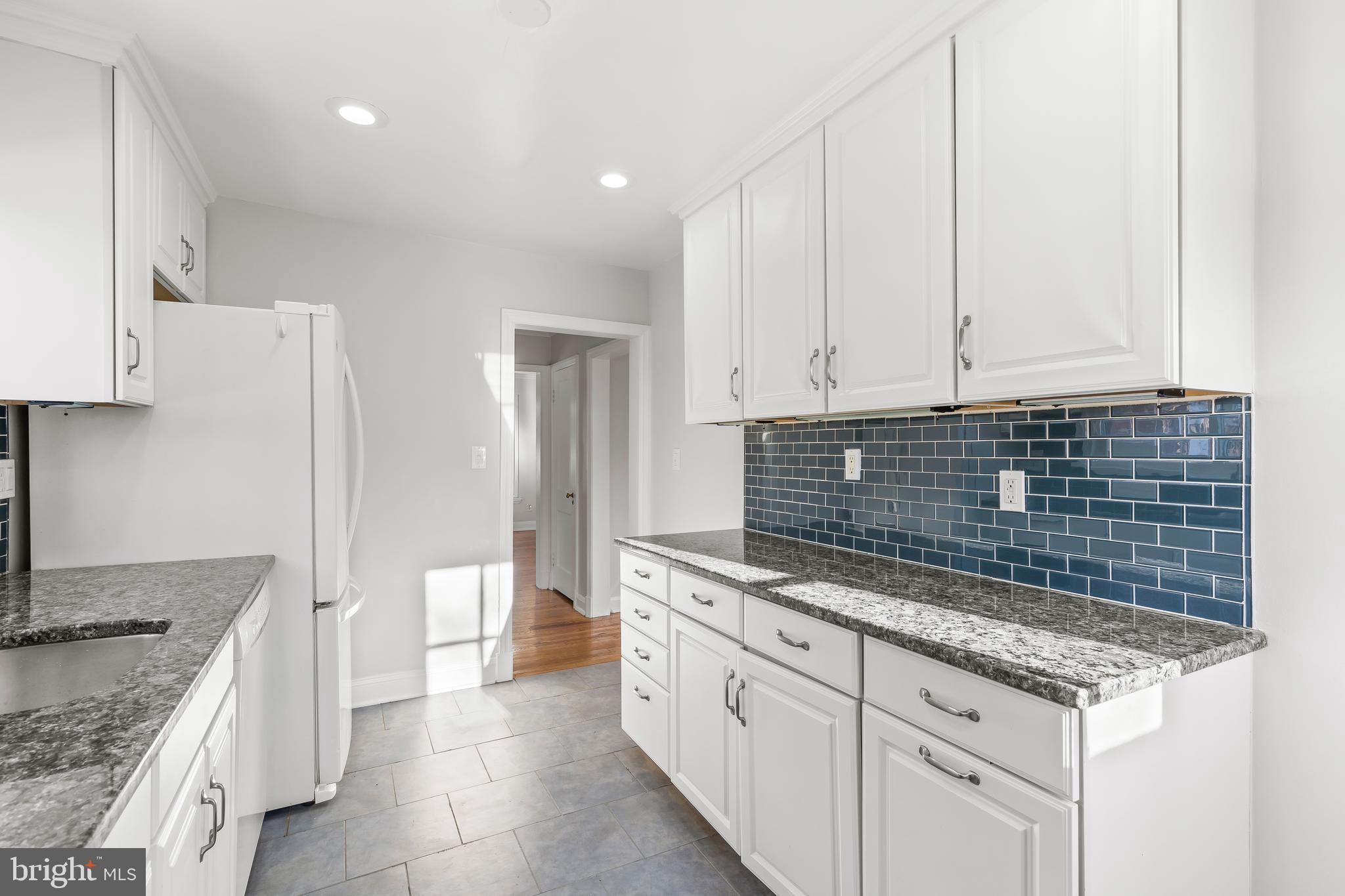 MOUNT WASHINGTON - Residential