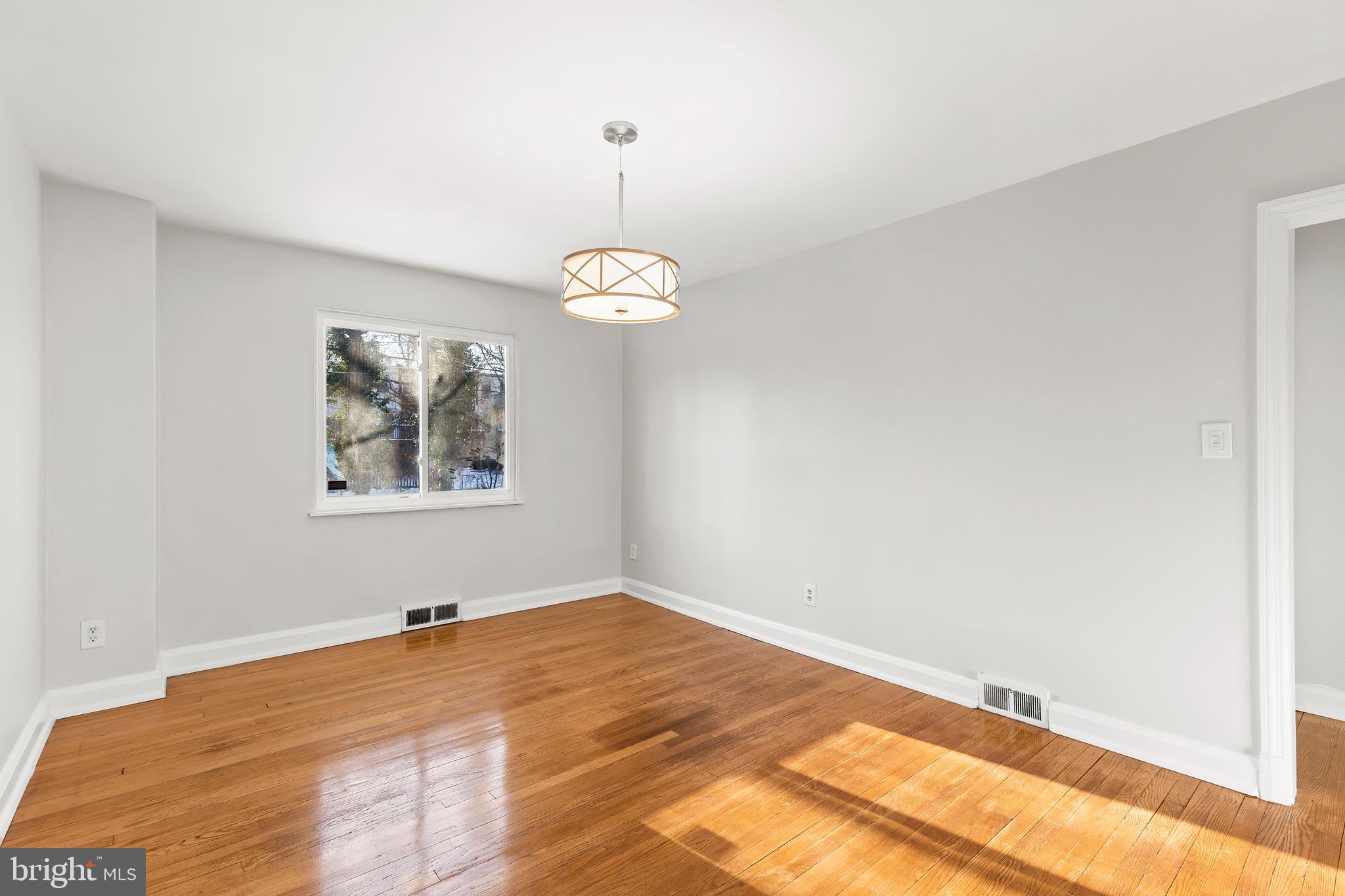 MOUNT WASHINGTON - Residential