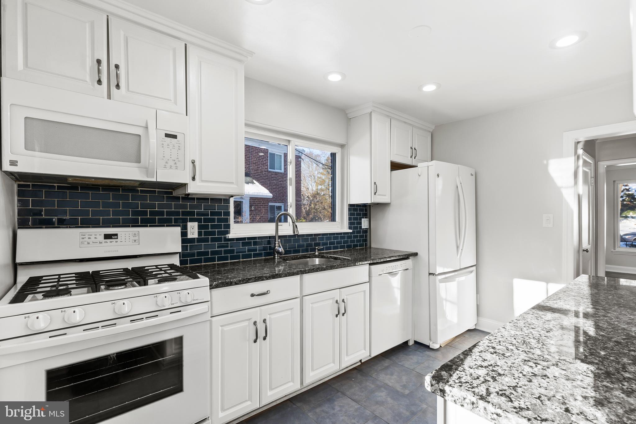 MOUNT WASHINGTON - Residential