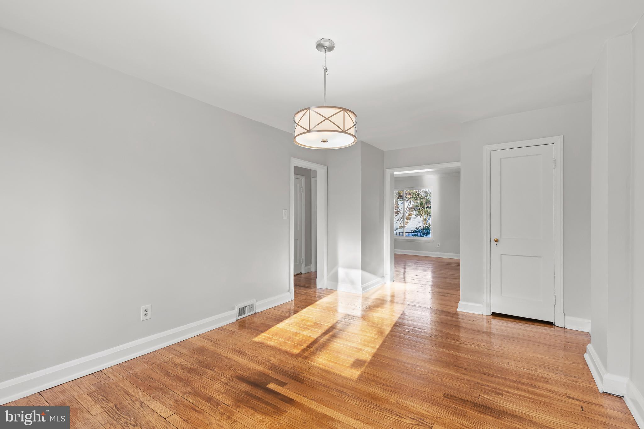 MOUNT WASHINGTON - Residential