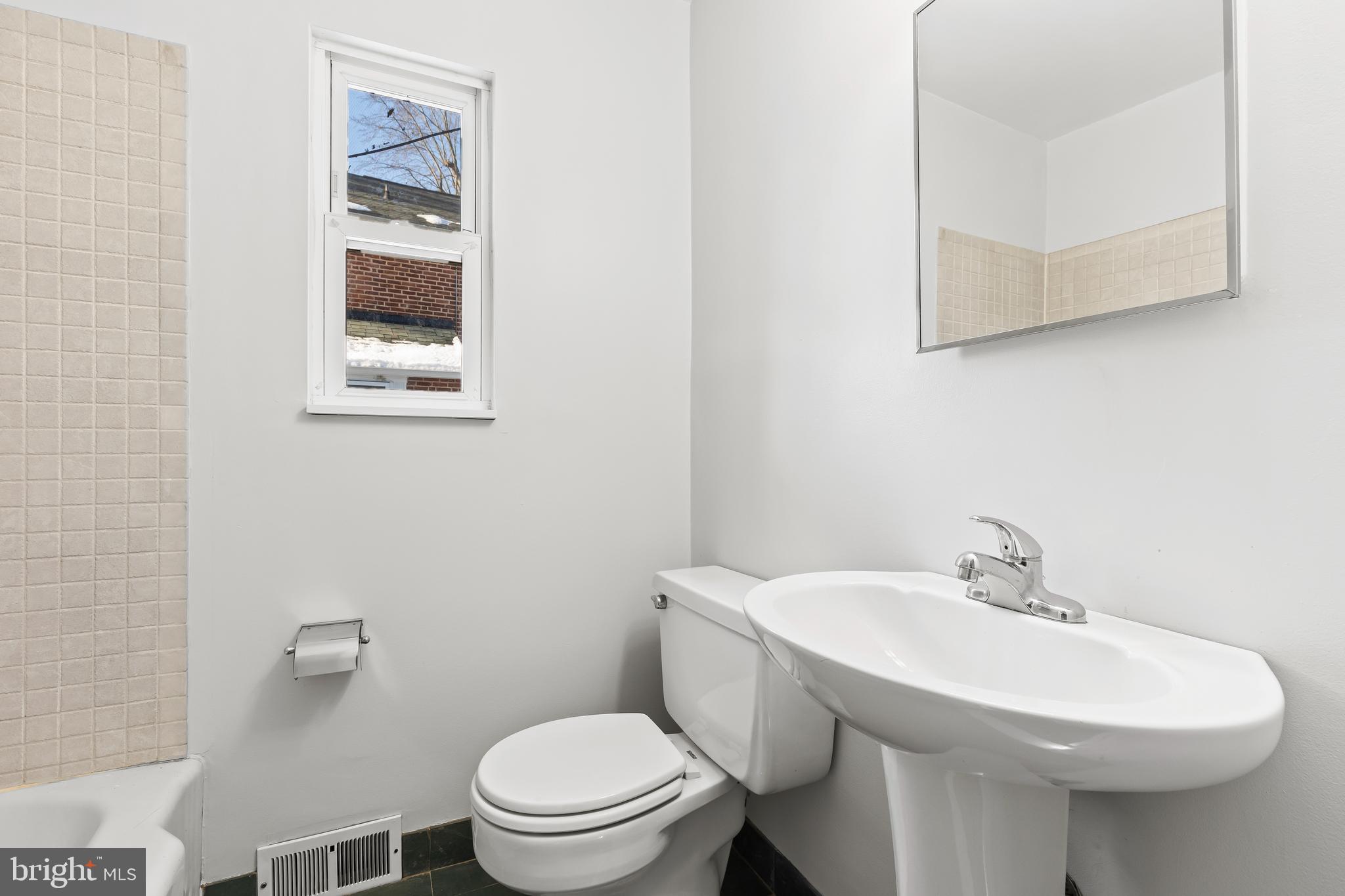 MOUNT WASHINGTON - Residential