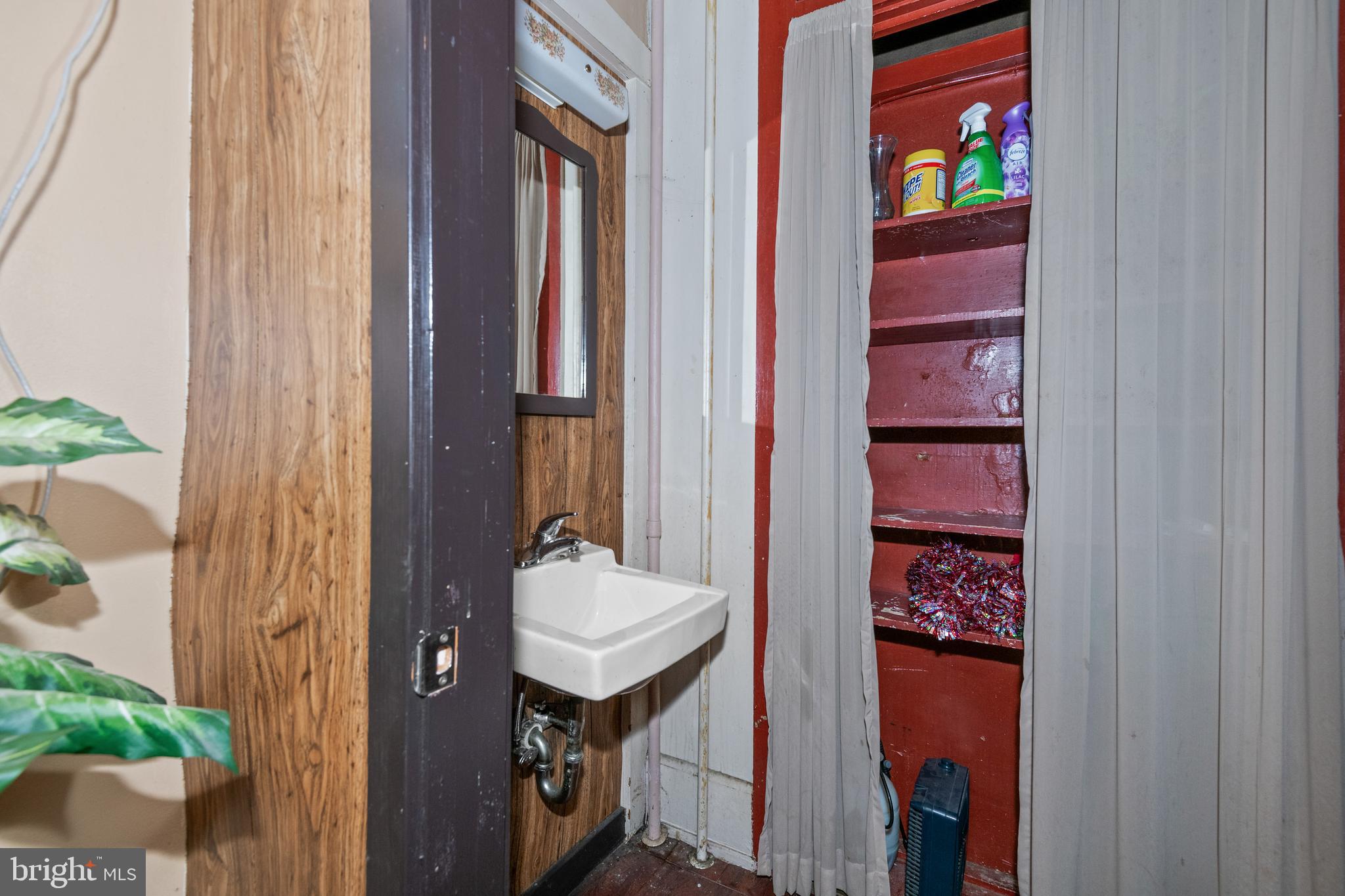 MANHEIM - Commercial Sale