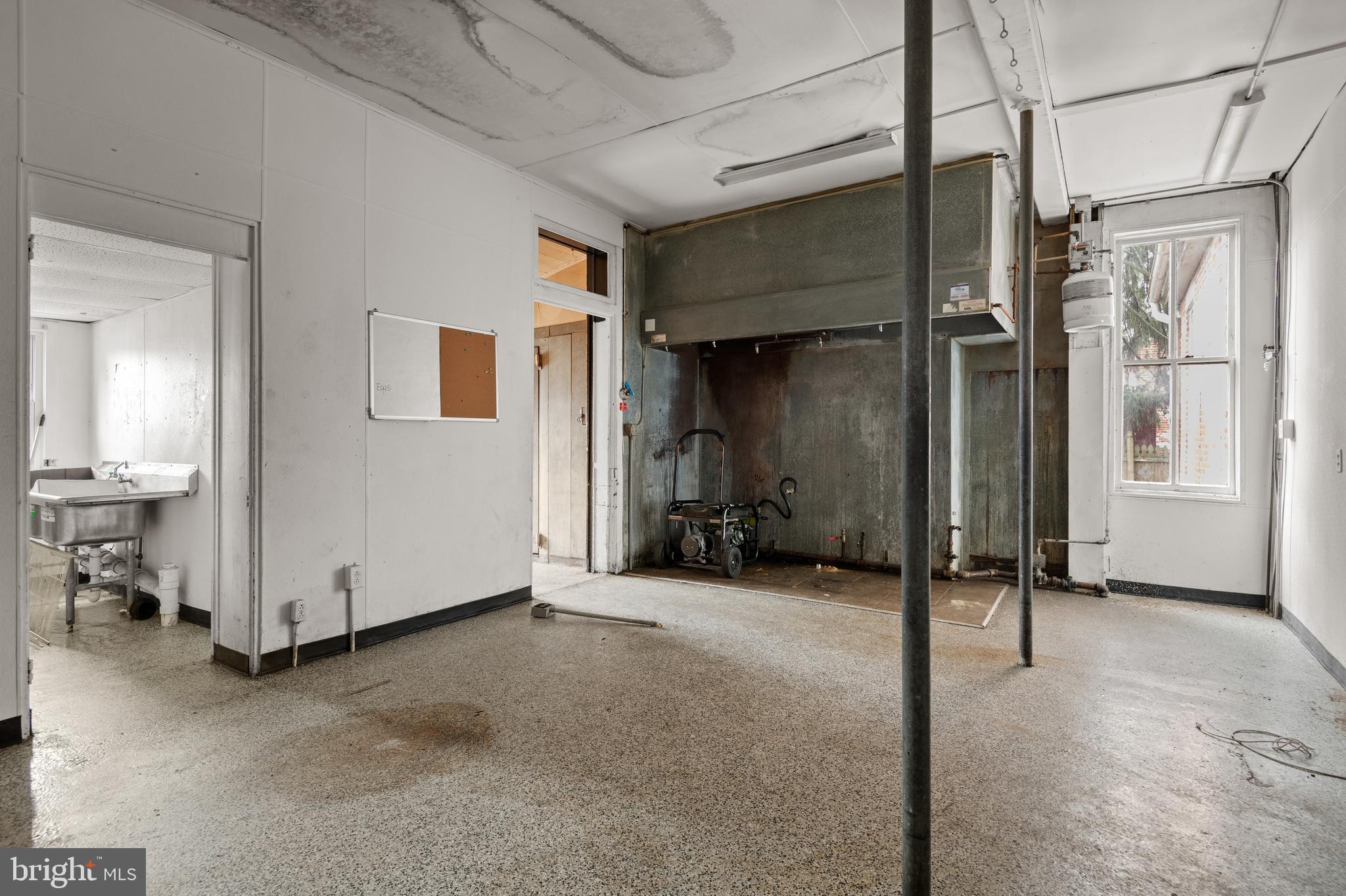 MANHEIM - Commercial Sale