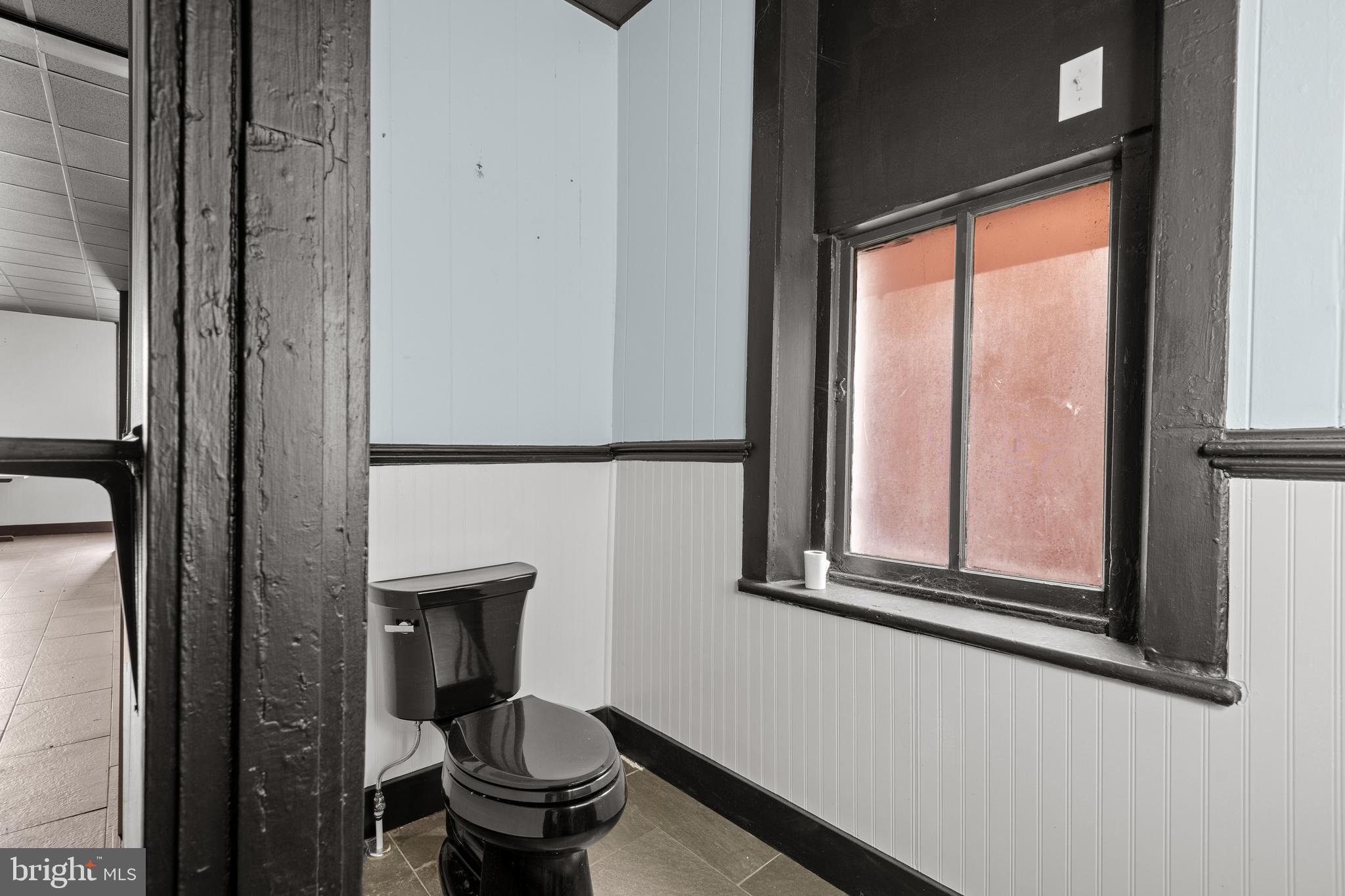 MANHEIM - Commercial Sale