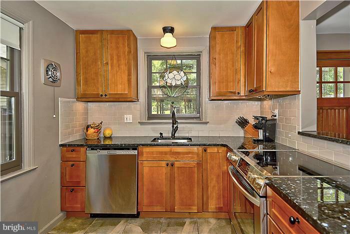 WOODSIDE - Residential