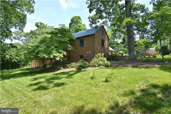 WOODSIDE - Residential